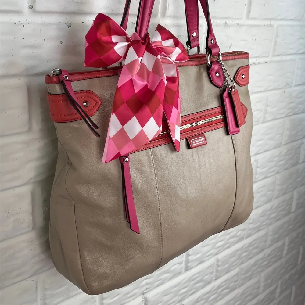 Coach gently preloved